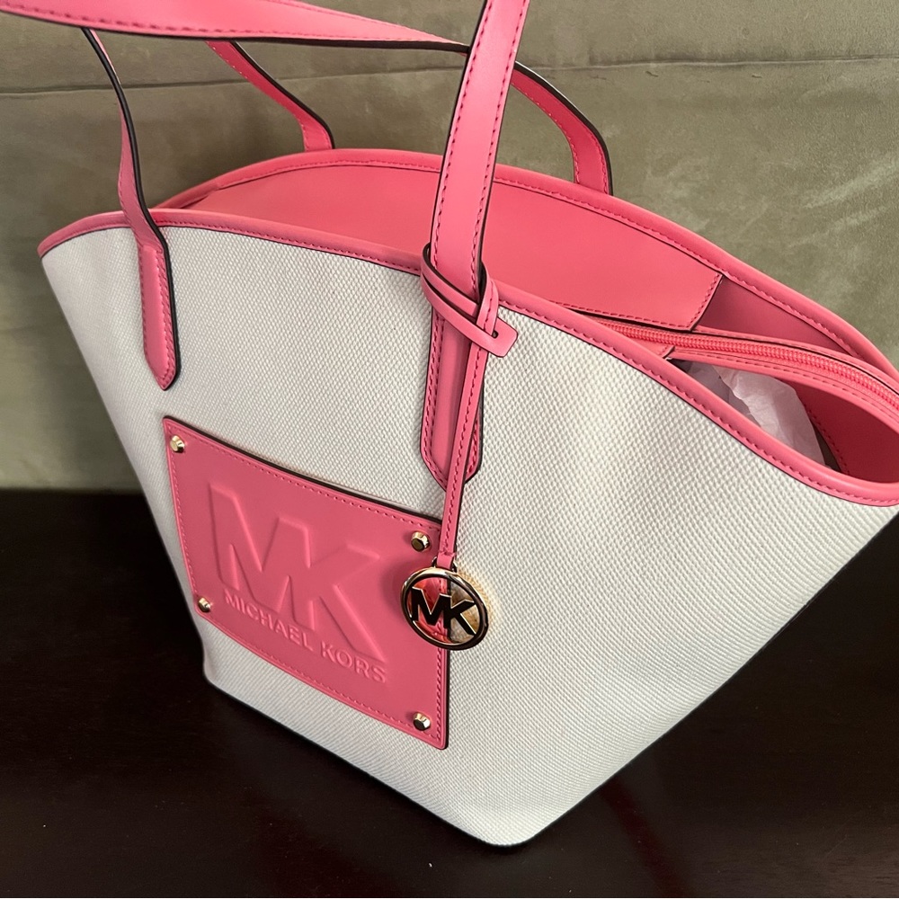 Michael Kors Kimber Large Canvas Tote Summer Resort Bag. Pink White. NWT.